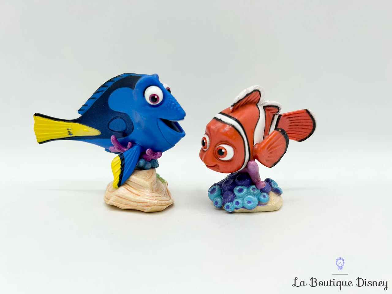 Figurines Némo Dory Disney Store 2016 Le Monde De Némo Poissons 6 Cm 2 Figurines Némo Dory Disney Store 2016 Le Monde De Némo Poissons 6 Cm – Image 2