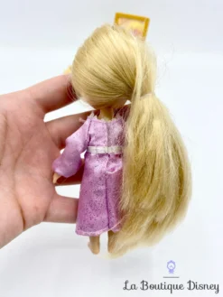 Ensemble De Jeu Mini Poupée Raiponce Animators Collection Disney Store 14 Cm -Magasin De Décoration Disney mini poupee raiponce animators collection valise peinture chevalet disney store 12