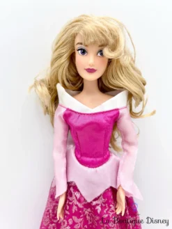 Poupée Aurore La Belle Au Bois Dormant Disney Store Princesse Rose 30 Cm -Magasin De Décoration Disney poupee aurore la belle au bois dormant disney store mannequin princesse robe rose 2