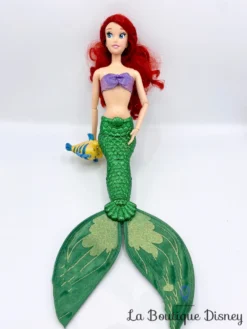 Poupée Chantante Ariel De Luxe Disney Store La Petite Sirène Polochon Queue Articulée 45 Cm