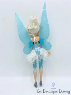 Poupée Cristal Disney Store 2012 Clochette Et Le Secret Des Fées Bleu Fairies 25 Cm -Magasin De Décoration Disney poupee cristal disney fairies the disney store fee bleu blanc ailes 6