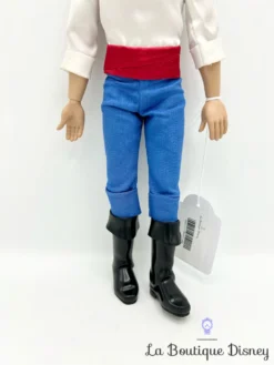 Poupée Prince Eric Disney Store La Petite Sirène Mannequin 32 Cm -Magasin De Décoration Disney poupee prince eric disney store mannequin la petite sirene 1