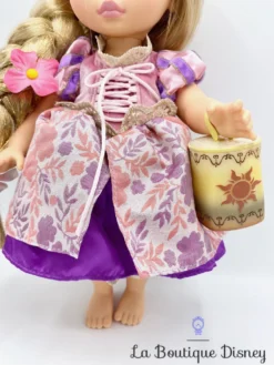 Poupée Raiponce Édition Spéciale Animators Collection Disney Store Princesse Cheveux Lanterne Illumine 40 Cm -Magasin De Décoration Disney poupee raiponce animators collection edition speciale fleur lumiere disney store 3