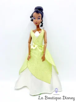Poupée Tiana La Princesse Et La Grenouille Disney Store Mannequin Robe Verte 32 Cm