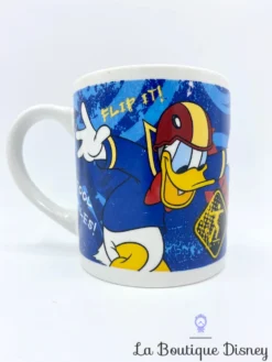 Tasse Mickey Donald Jump It Disney Mug Bleu Skateboard Casque -Magasin De Décoration Disney tasse mickey donald skate jump it disney mug bleu casque skateboard sport 2