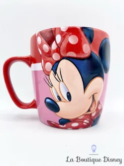 Tasse Minnie Mouse Disney Store Mug Rose Rouge Relief 3D -Magasin De Décoration Disney tasse minnie mouse rouge rose disney store mug portrait relief 3d 1