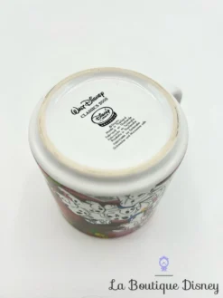 Tasse Scène Les 101 Dalmatiens Disney Store Mug Walt Disney Classics 2008 Scène Films Chiens Télévision -Magasin De Décoration Disney tasse scene les 101 dalmatiens disney store exclusive classics 2008 mug scenes films rouge 7