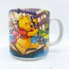 Tasse Scène Winnie L'ourson Disney Store Classics 2002 Mug Scène Film Pêche Eau